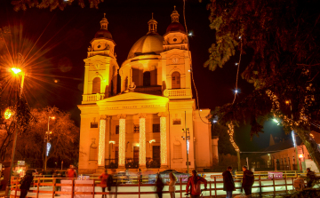 Szombaton nyit a Ceglédi Jégpálya