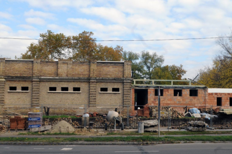 Városi Strandfürdő – Régiből új