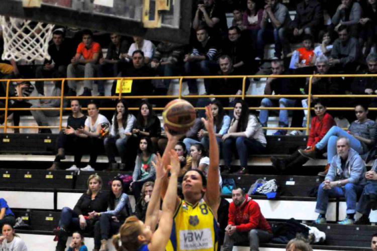 CEGLÉDI EKK–ATOMERŐMŰ KSC SZEKSZÁRD 74 – 85 