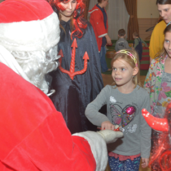 Mikulás napot szervezett az Infineon