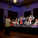 Vasfüggöny kölnivel - könyvbemutató 