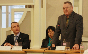 Munkaügyi fórum Cegléden