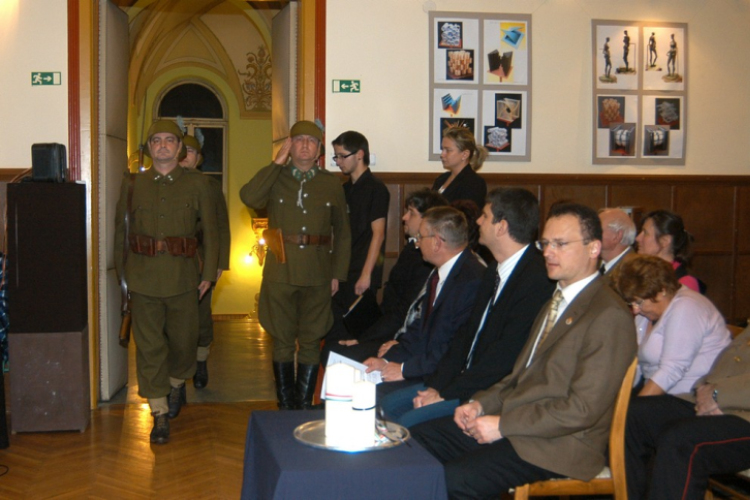 A gyilkos kanyar emléke