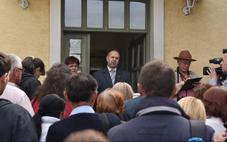 Rengetegen voltak a ceglédi állásbörzén