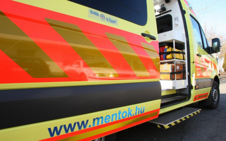 Pénzadomány a ceglédi mentőknek