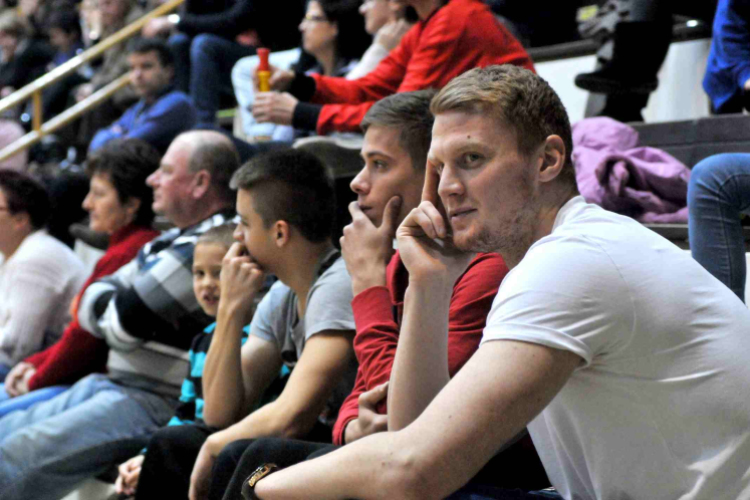 Cegléd - Tatabánya férfi kézilabda mérkőzés: 27 – 33 ( 12 – 18 )