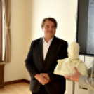 Visszakerült a szobor