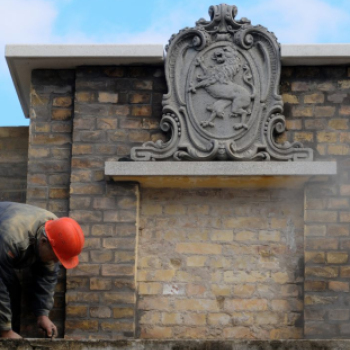 Városi Strandfürdő – Régiből új