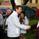 Esőben is kampányoltak Cegléden