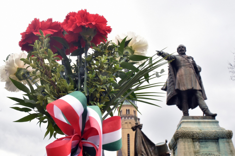 Szegfűcsokor Kossuth Lajosnak