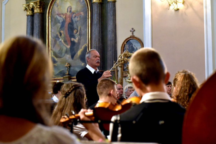 Szentegyházi fiatalok koncertje Cegléden