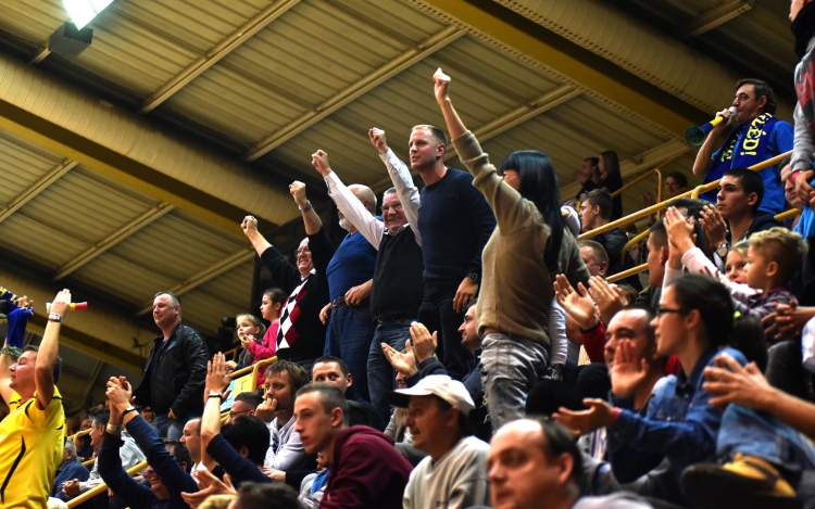 Itt a pont! Nem is egy, hanem kettő