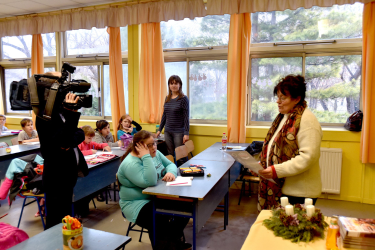 Olvass még 10 percet kampány Cegléden