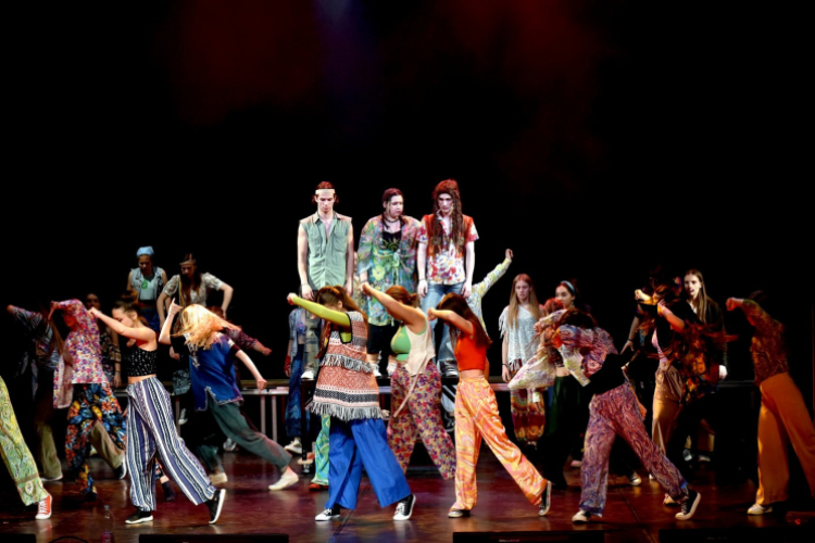 Bemutatóra készülnek