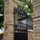 Bontás a sportuszodában 