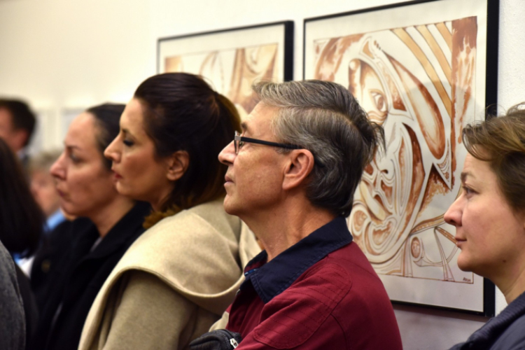 Megérzések képekben