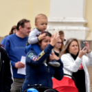 Éneklés a TV torony kilencedik emeletének teraszáról