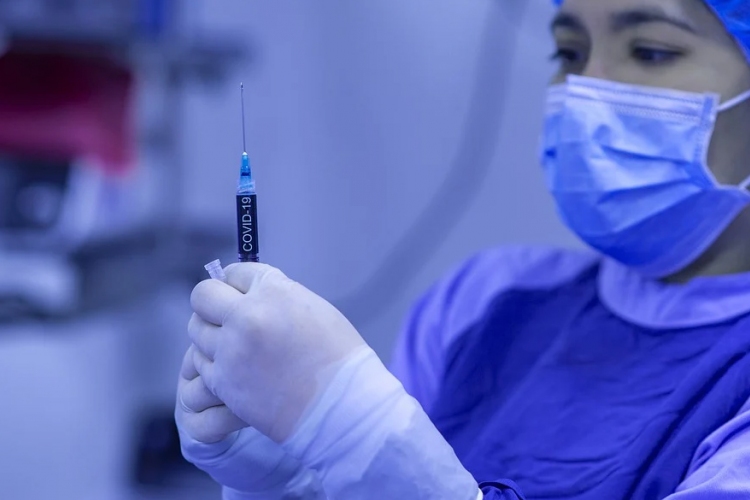 Újabb 6,5 millió adag kínai vakcina érkezett Törökországba