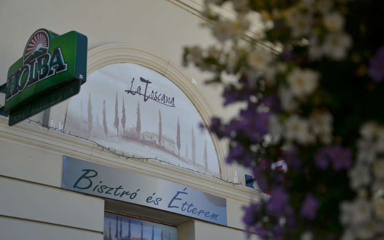Döntöttek a vendégek: La Toscana Cegléd legjobb étterme