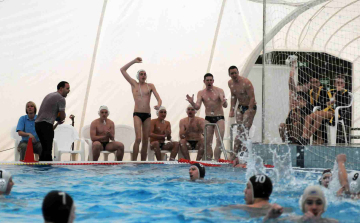 Győzelemmel kezdett az uszoda