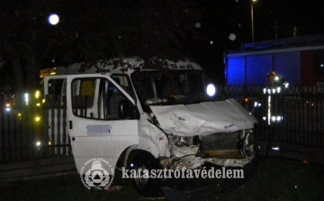 Heten sérültek meg egy balesetben Cegléden