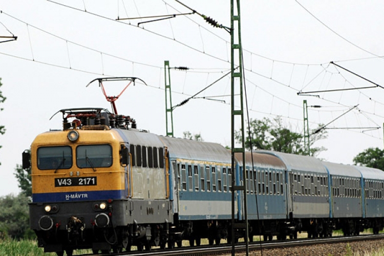 Jelentős késések a ceglédi vasútvonalon