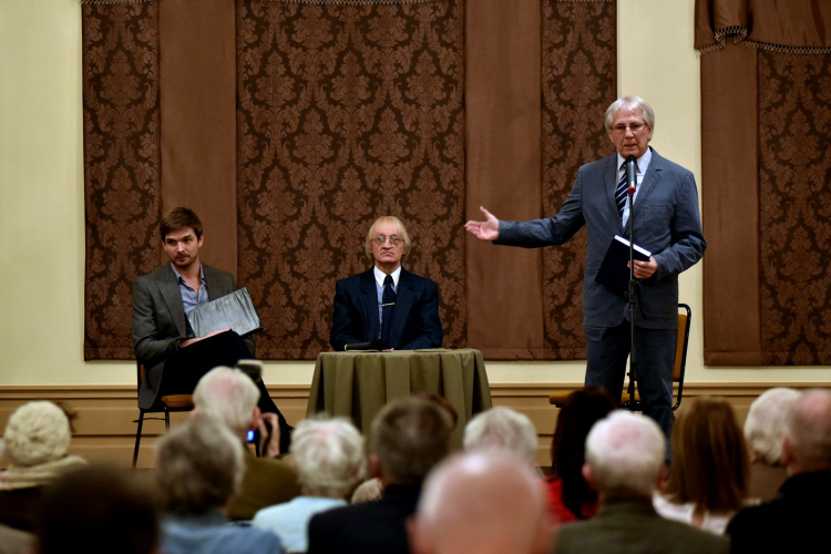 Ledobtak volna a Taigetoszról - könyvbemutató