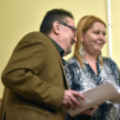 Derűbe mártott toll