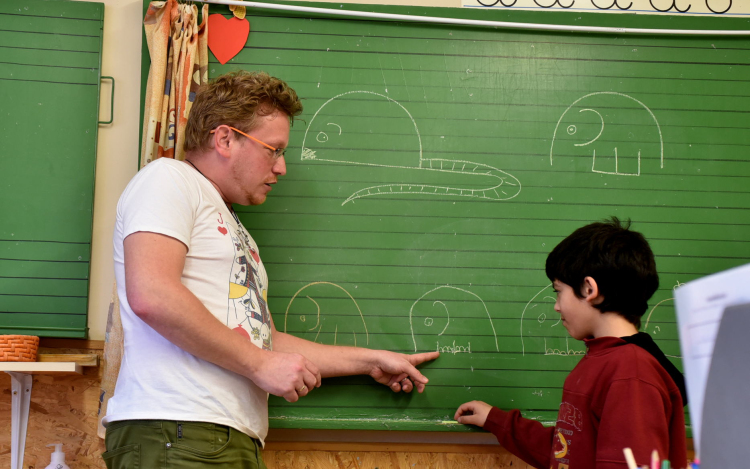 A Táncsicsban rajzolt Várom Robi