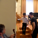 Hangszerbemutató és hangszersimogató a zenesuliban