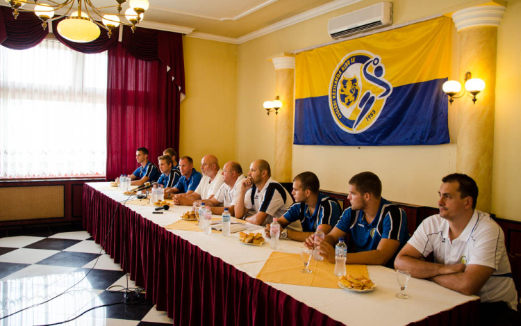 Új szezon, új keret