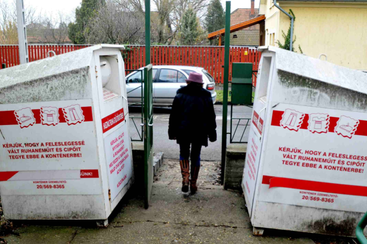Adomány a ceglédi hajléktalanszállónak 