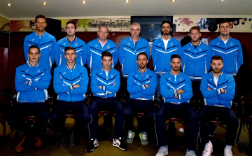 Labdarúgás: Alapos vérfrissítéssel a bentmaradásért