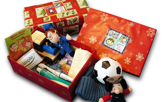 Cegléden is várják a cipős dobozokat