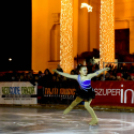 Megnyitott a jégpálya