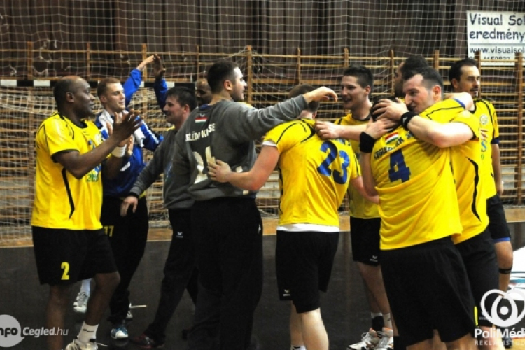 Fantasztikus győzelem Pécsen!