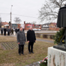 Csendes koszorúzással emlékeztek