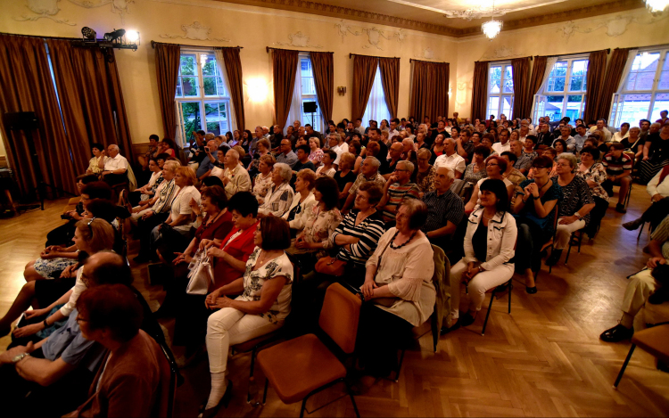 Ez is egy népszerű kör volt