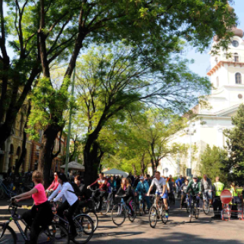 650 perc sport - biciklis felvonulás