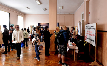 Sikeres volt a ceglédi állásbörze