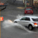 Senki sem úszta meg... 