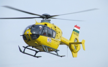 Mentőhelikopter szállította kórházba