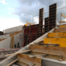 Városi Strandfürdő – Már burkolnak