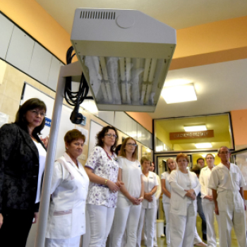 Adomány a kórház gyermekosztályának