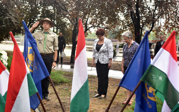 A bombatámadás áldozataira emlékeztek
