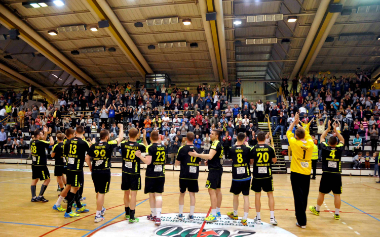 Több a távozó, mint az érkező