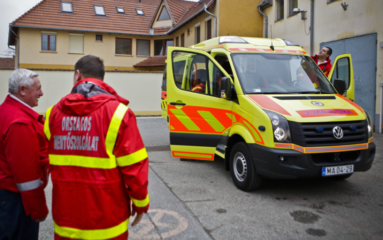 Szolgálatra készen!