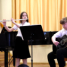 Kamarazenei versenyt rendeztek