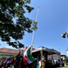 Felavatták az országzászló emlékművet Cegléden