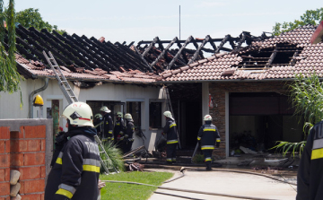 Az eddiginél is több tűzoltóra volt szükség az oltáshoz